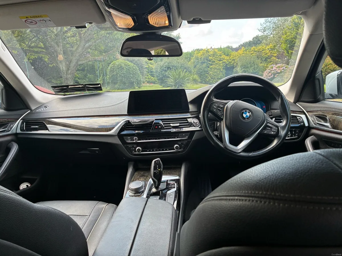BMW 523i Luxury Line - Image 6