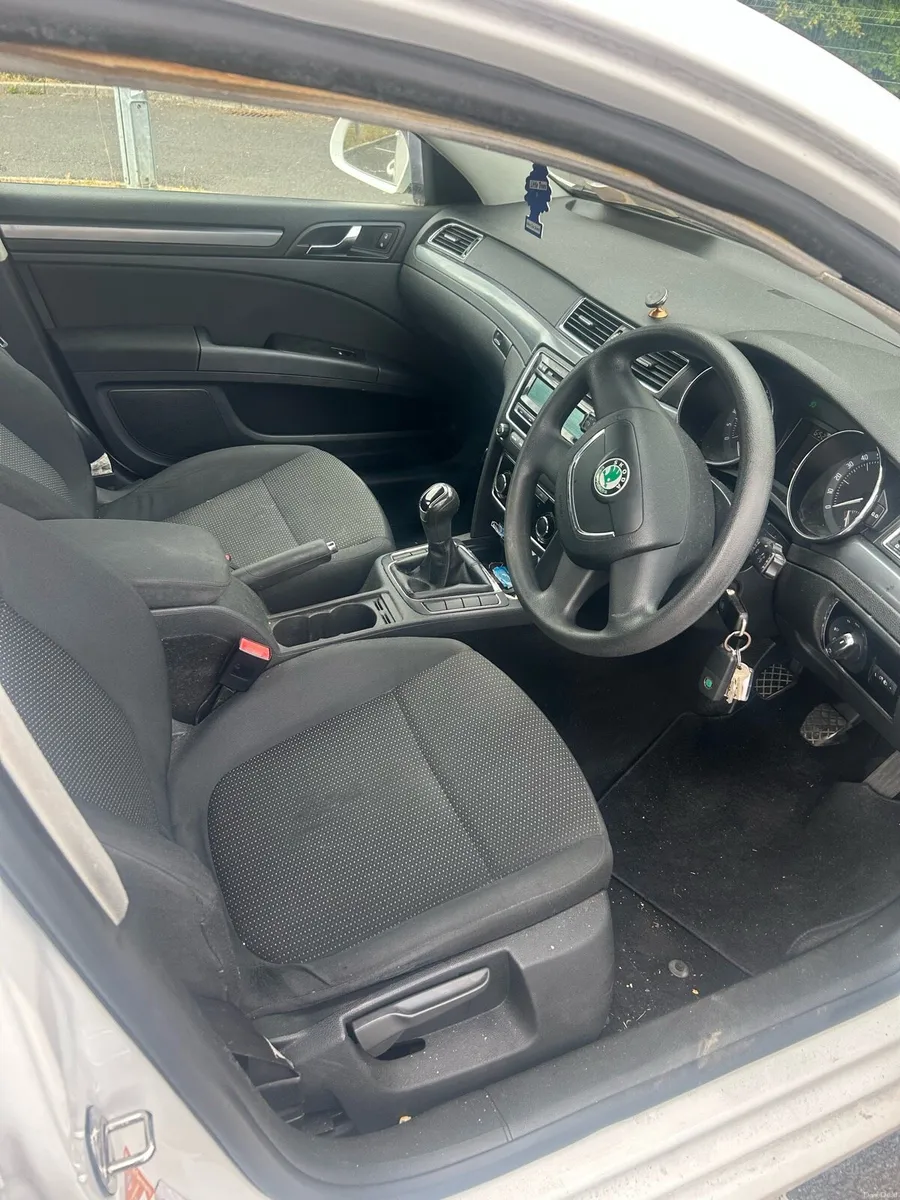 Skoda Superb 2.0TDI - Image 6