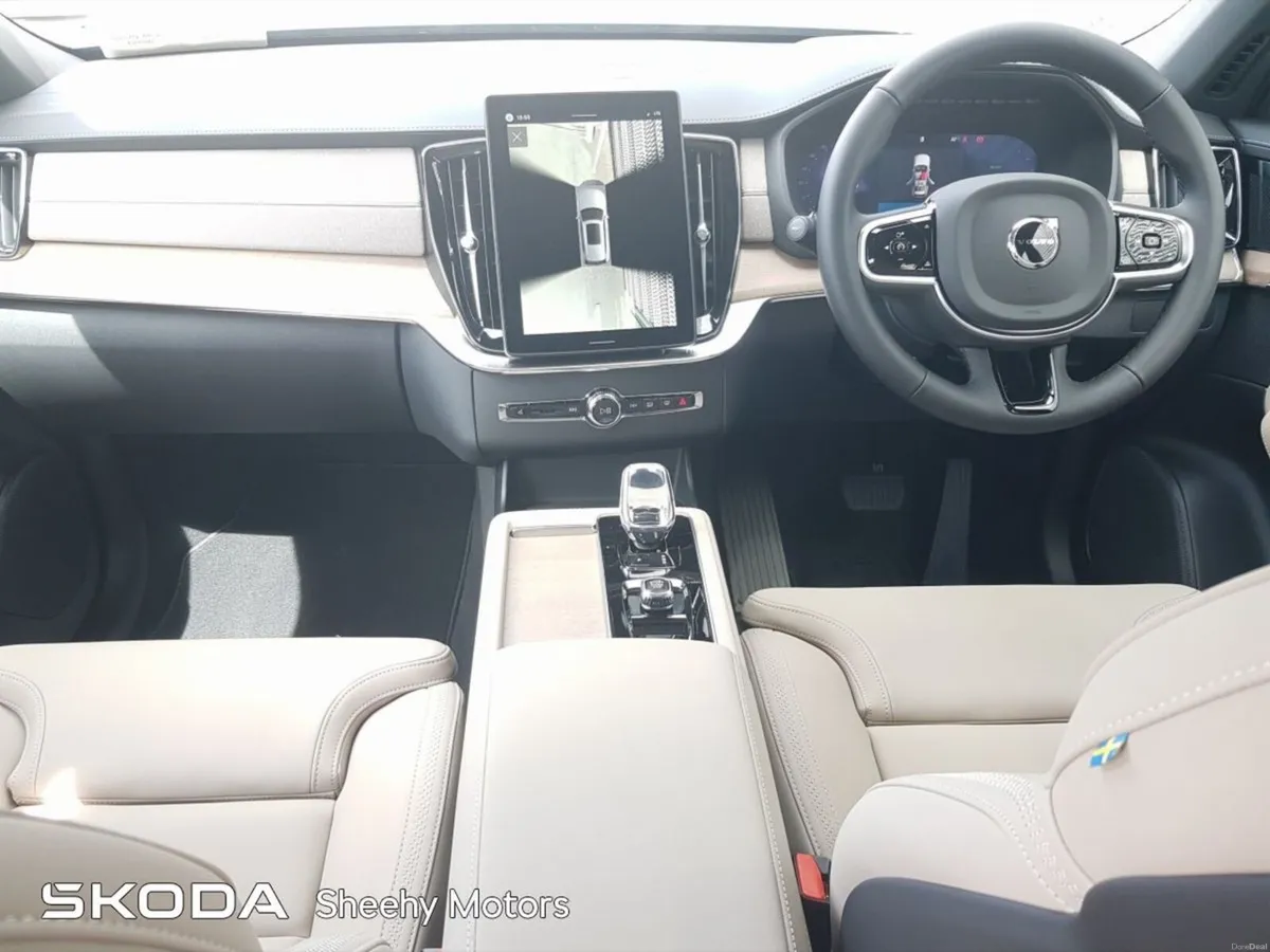 Volvo XC90 T8 PHEV AWD Plus Dark - Image 2