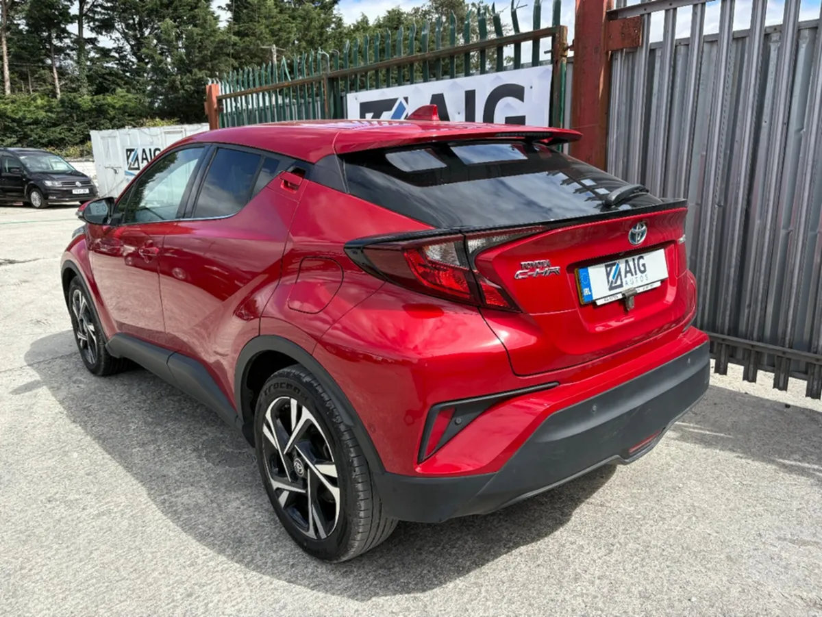 Toyota C-HR 1.8 DESIGN HEV CVT PETROL HYBRID AUTO - Image 5