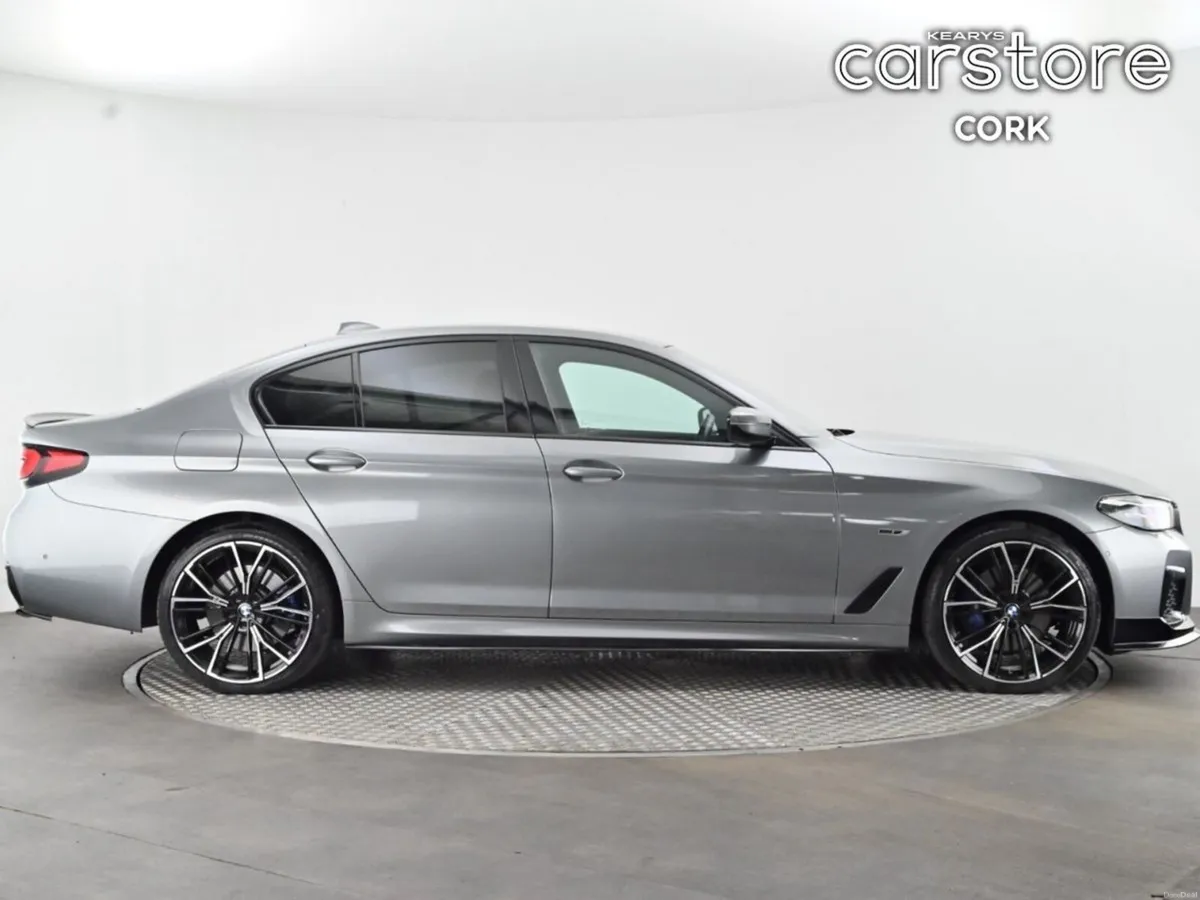 BMW 5-Series 530e M Sport - Image 2
