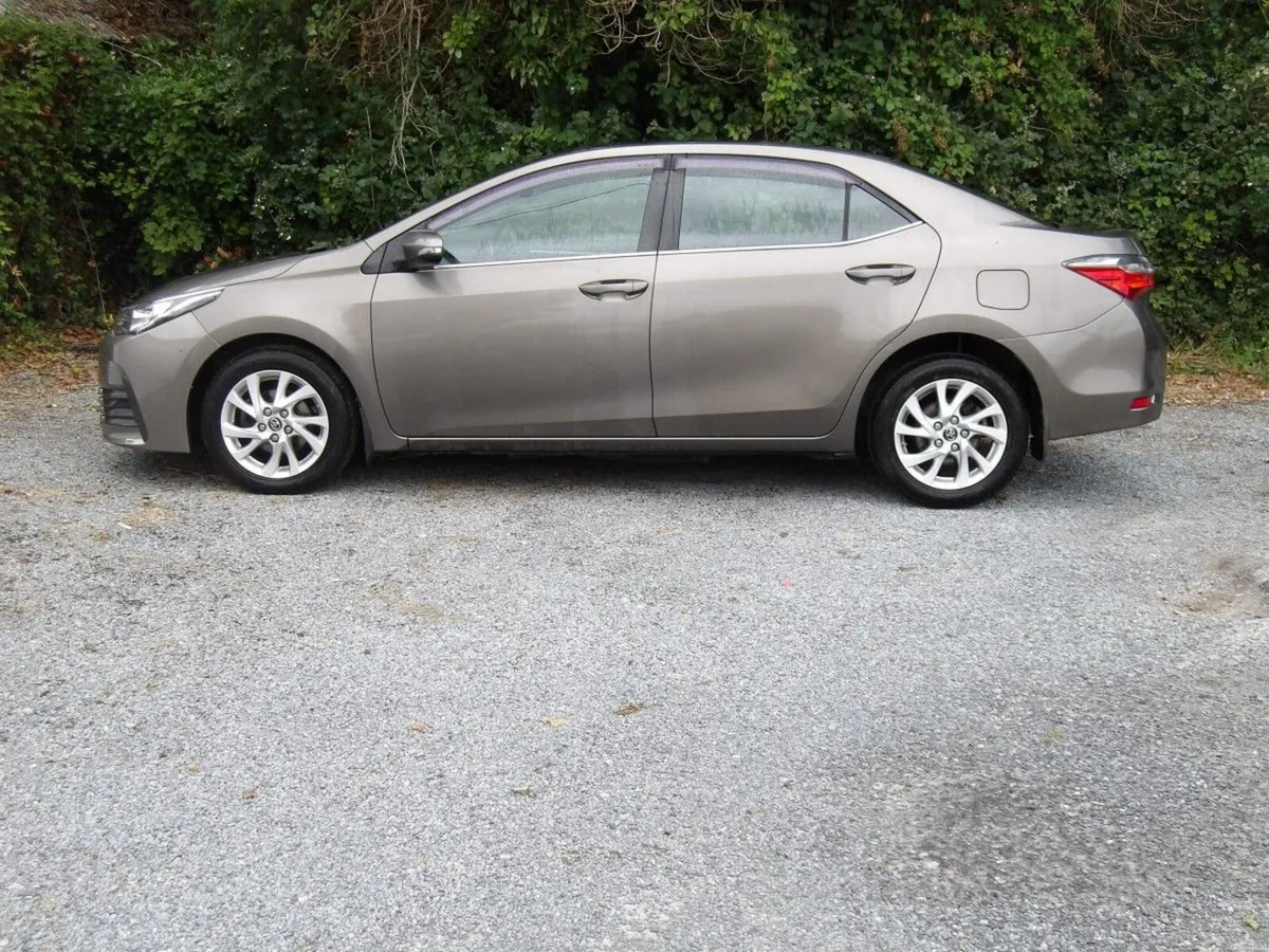 Toyota Corolla D-4D 90 (1.4) Luna - Image 1