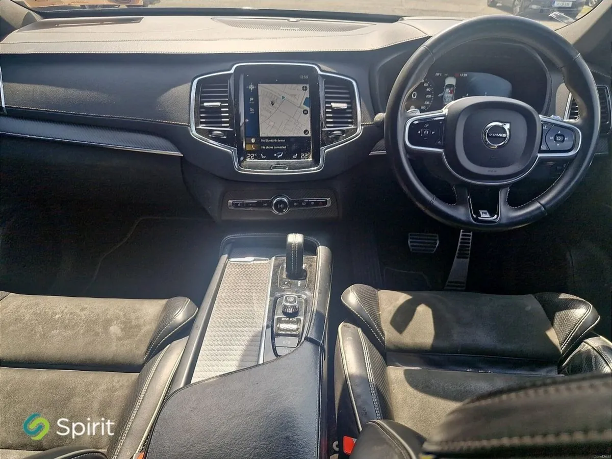 Volvo XC90 T8 R-Design Plug In Hybrid - Image 4