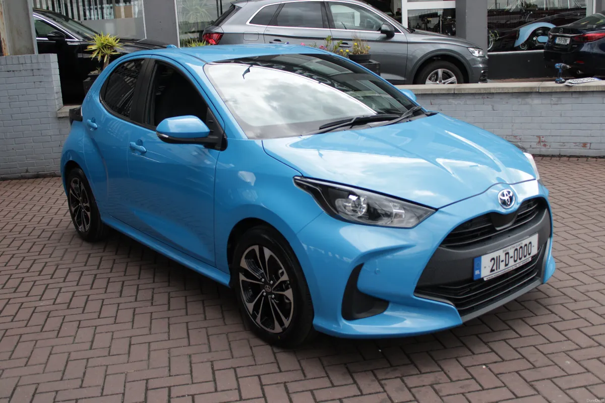 2021 TOYOTA YARIS 5DR HATCHBACK AUTOMATIC 1.5 - Image 2