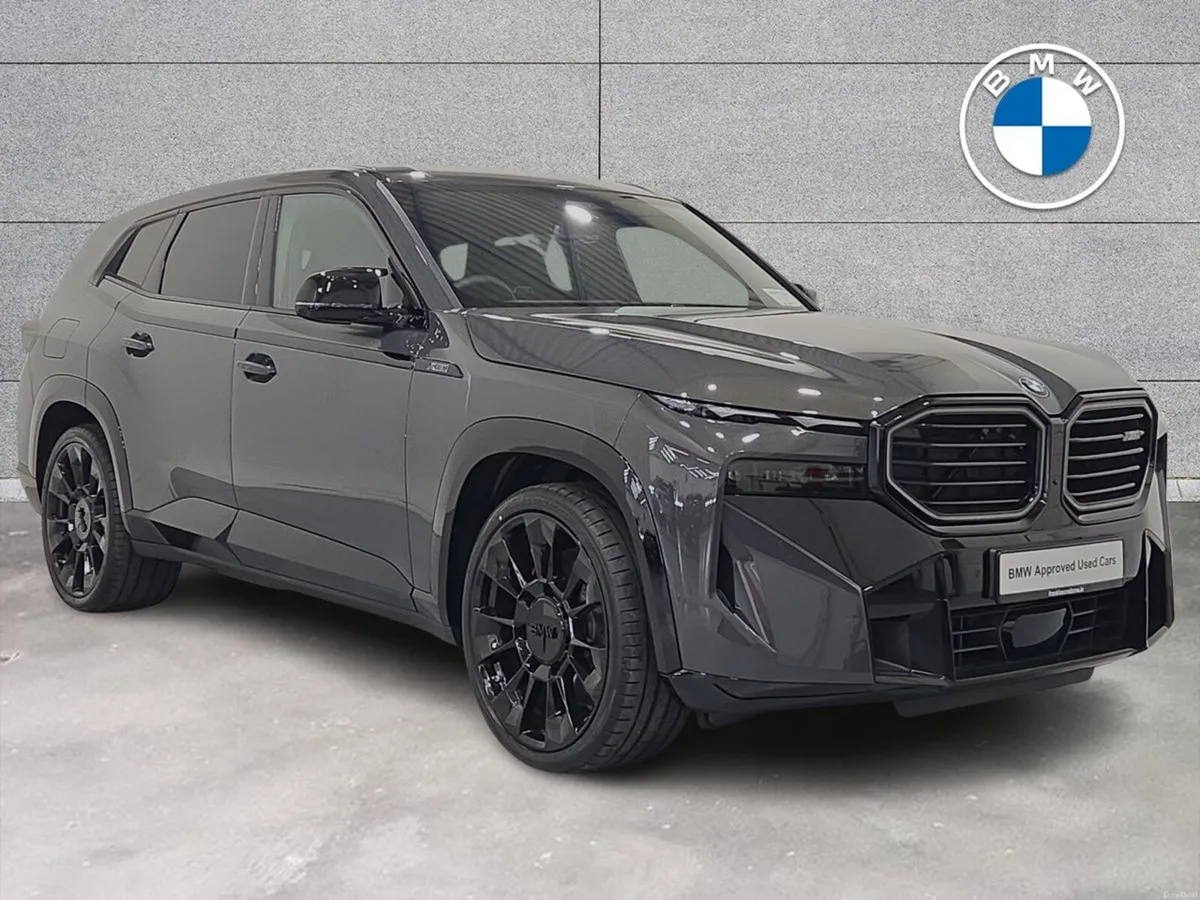 BMW XM 3.0 - Image 1