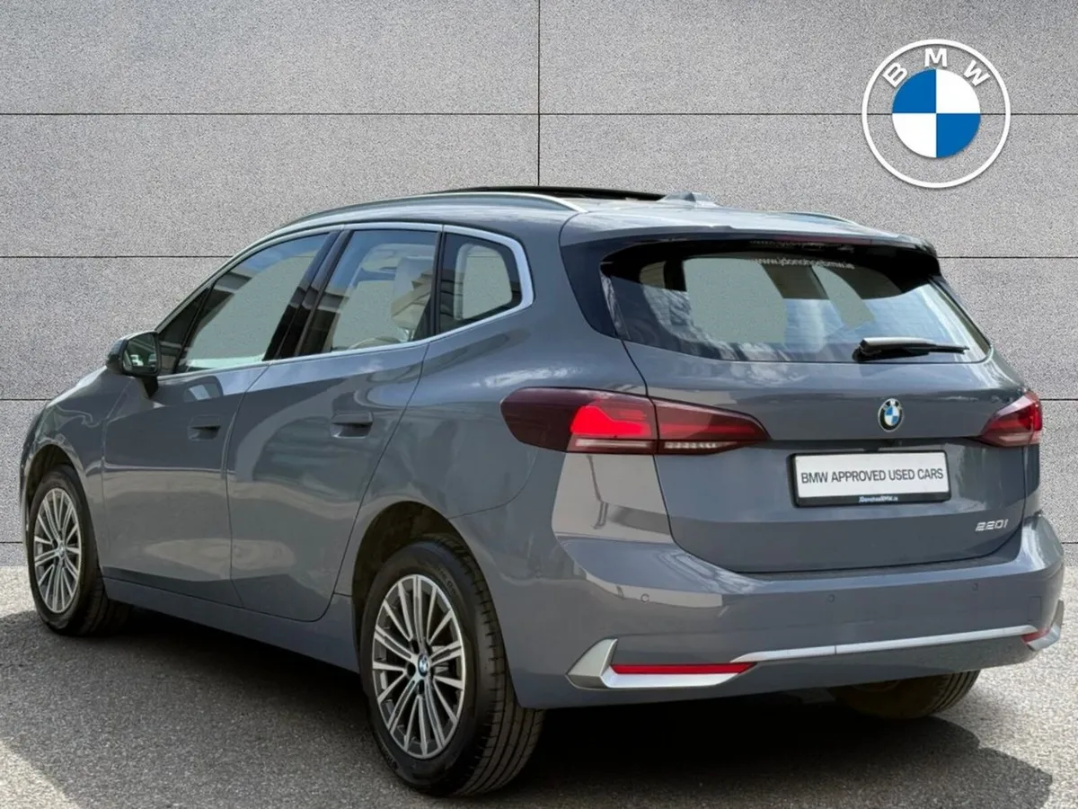 BMW 2-Series 220i Luxury Active Tourer - Image 2
