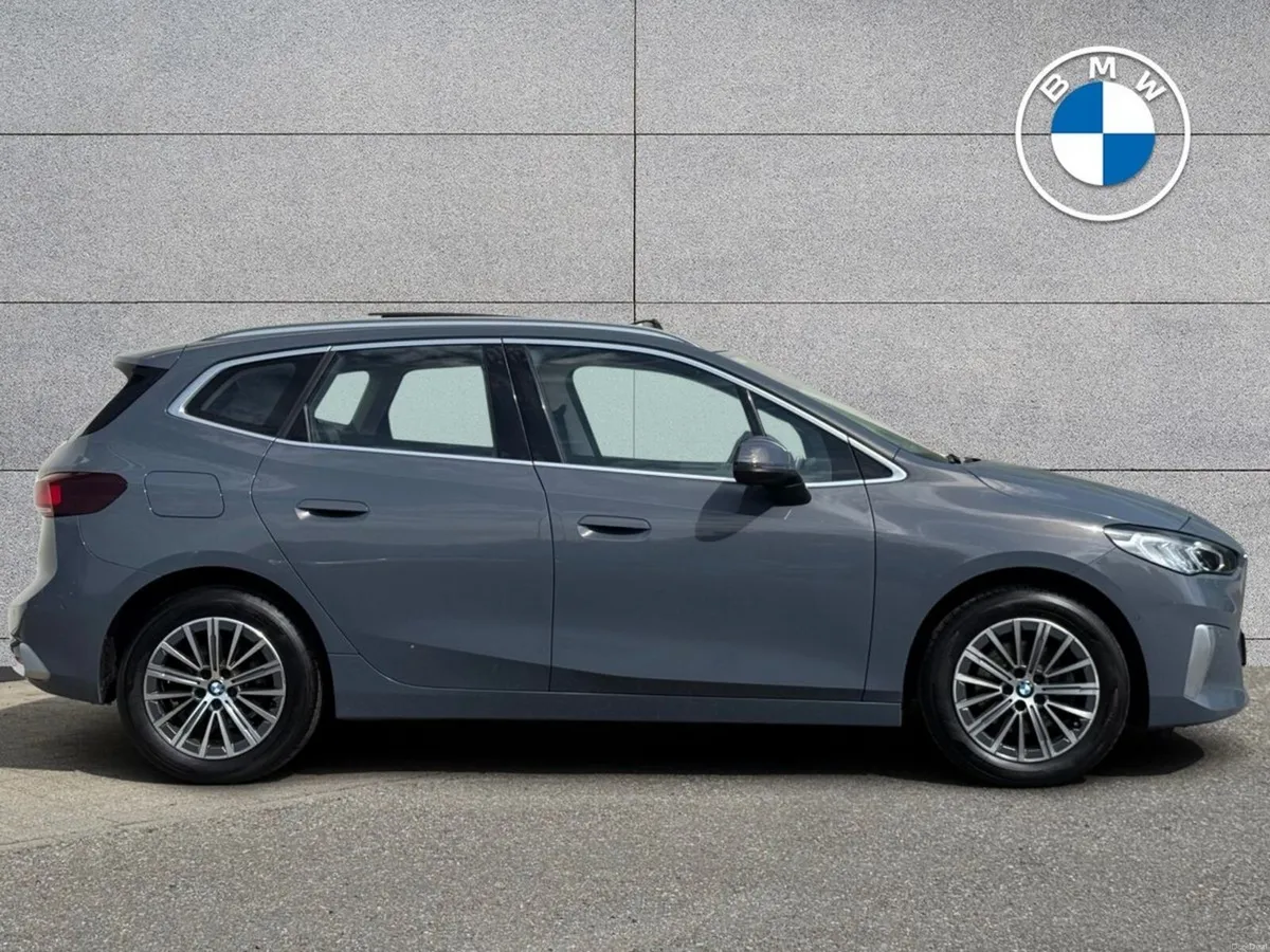 BMW 2-Series 220i Luxury Active Tourer - Image 3
