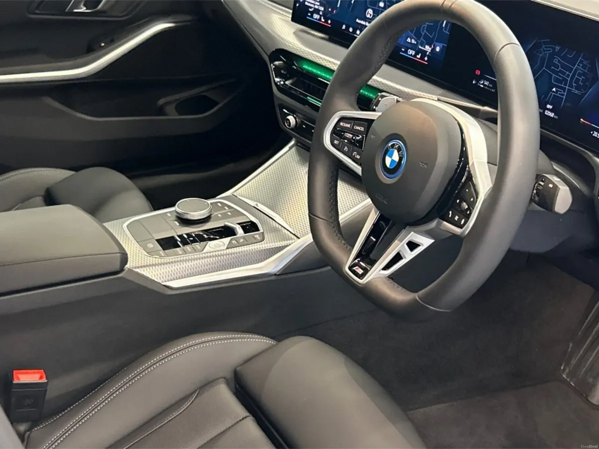 BMW 3-Series 330e M Sport Saloon - Image 6