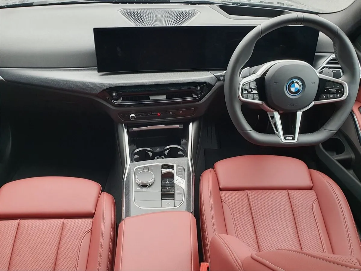 BMW 3-Series 330e M Sport Saloon - Image 4