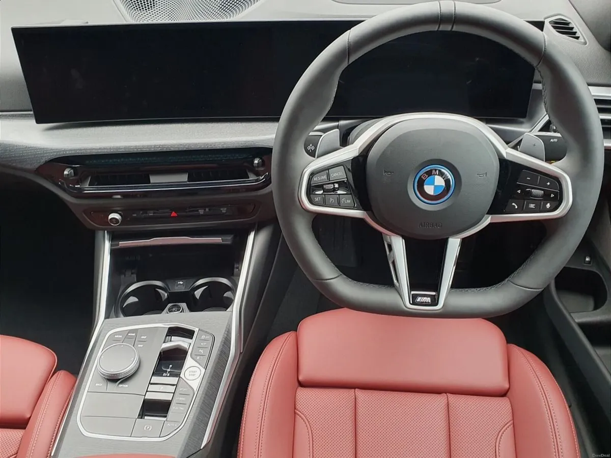 BMW 3-Series 330e M Sport Saloon - Image 5