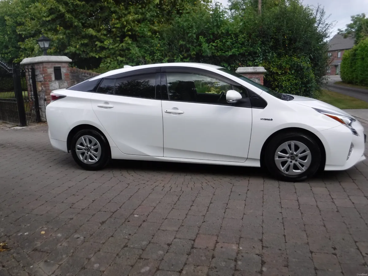 TOYOTA PRIUS 1.8 AUTO HYBRID ANDROID+CARPLAY - Image 2