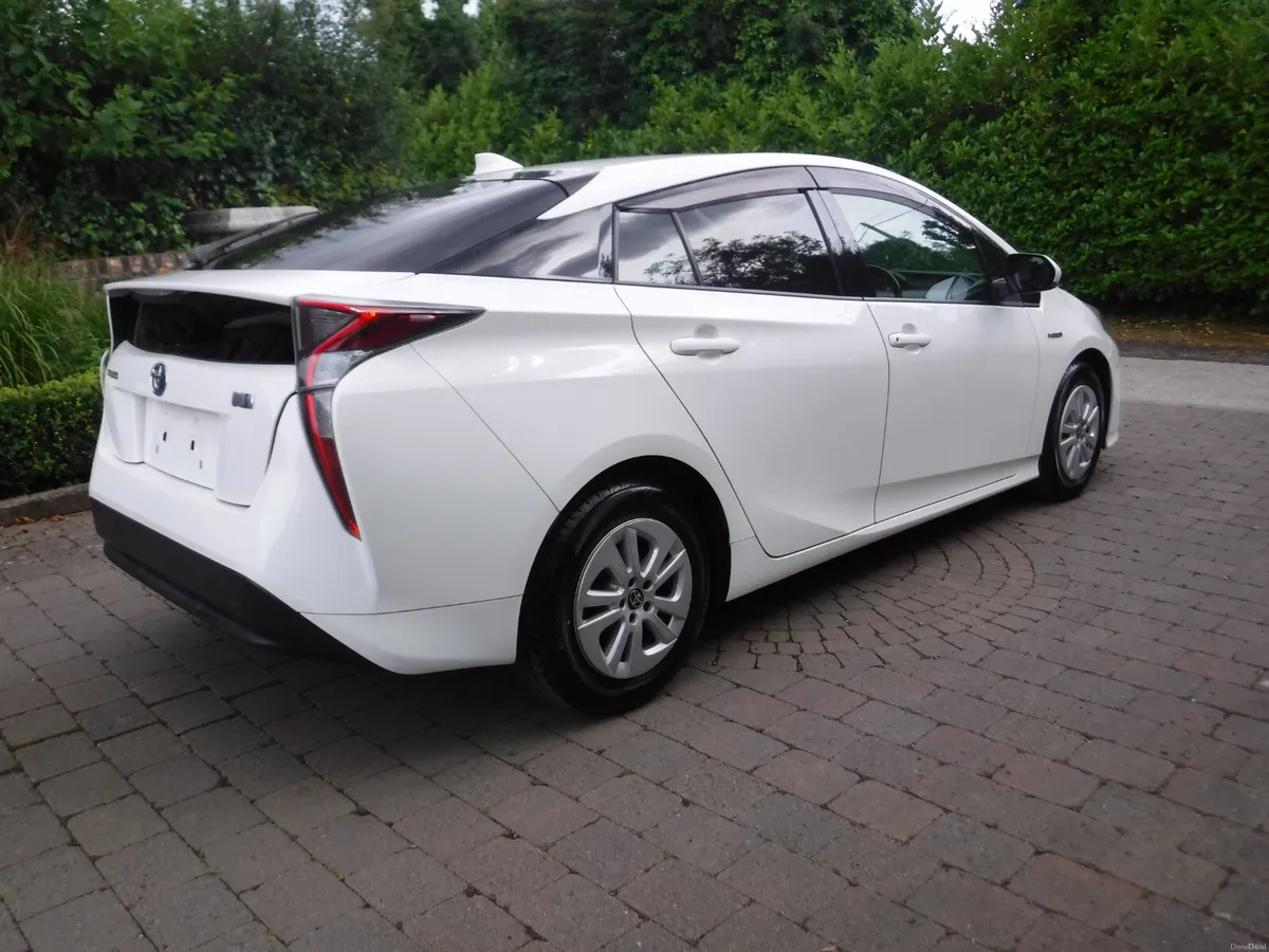 TOYOTA PRIUS 1.8 AUTO HYBRID ANDROID+CARPLAY - Image 3