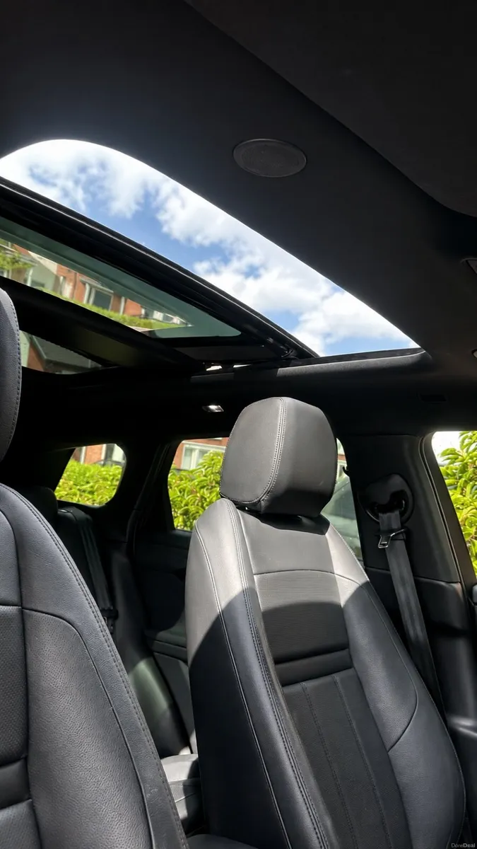 Land Rover Range Rover 2024 - Image 6