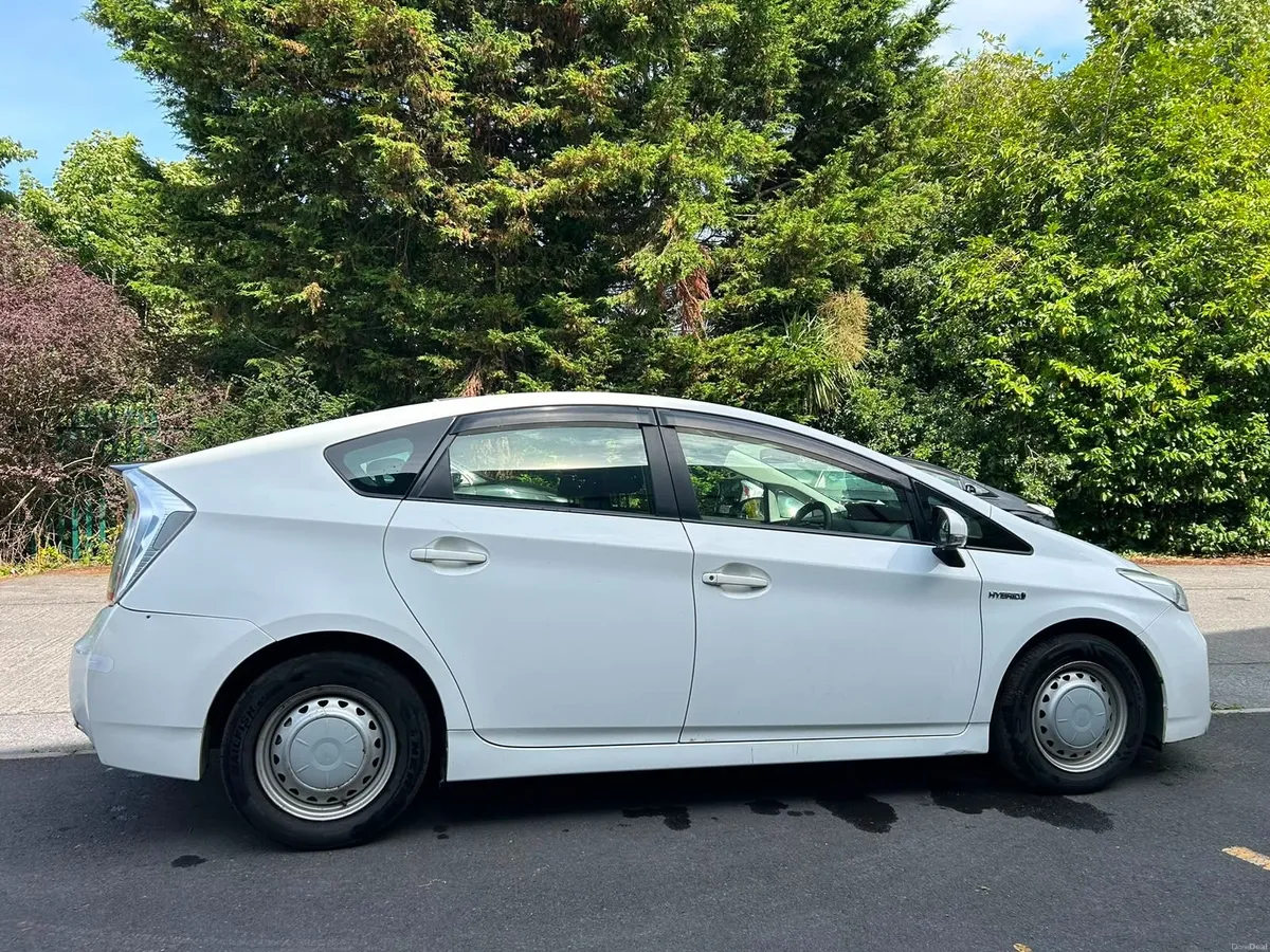 Toyota Prius 2016 - Image 4