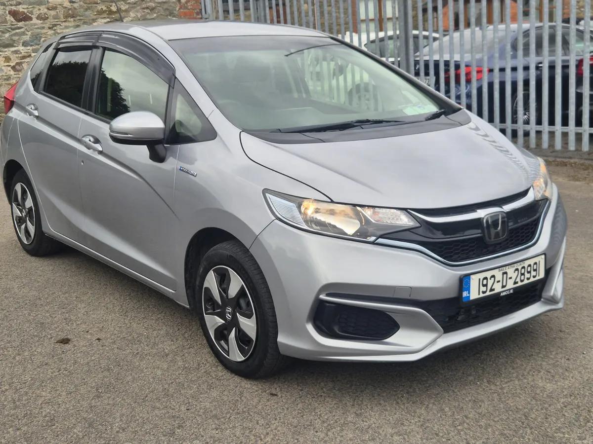 HONDA FIT 1.5 HYBRID AUTOMATIC €8,990 - Image 2