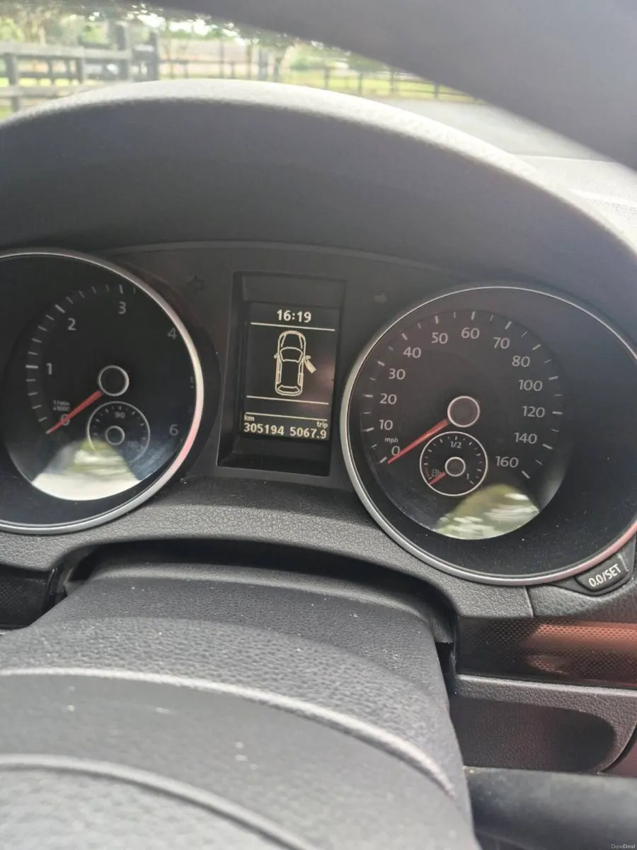Volkswagen Golf - Image 5