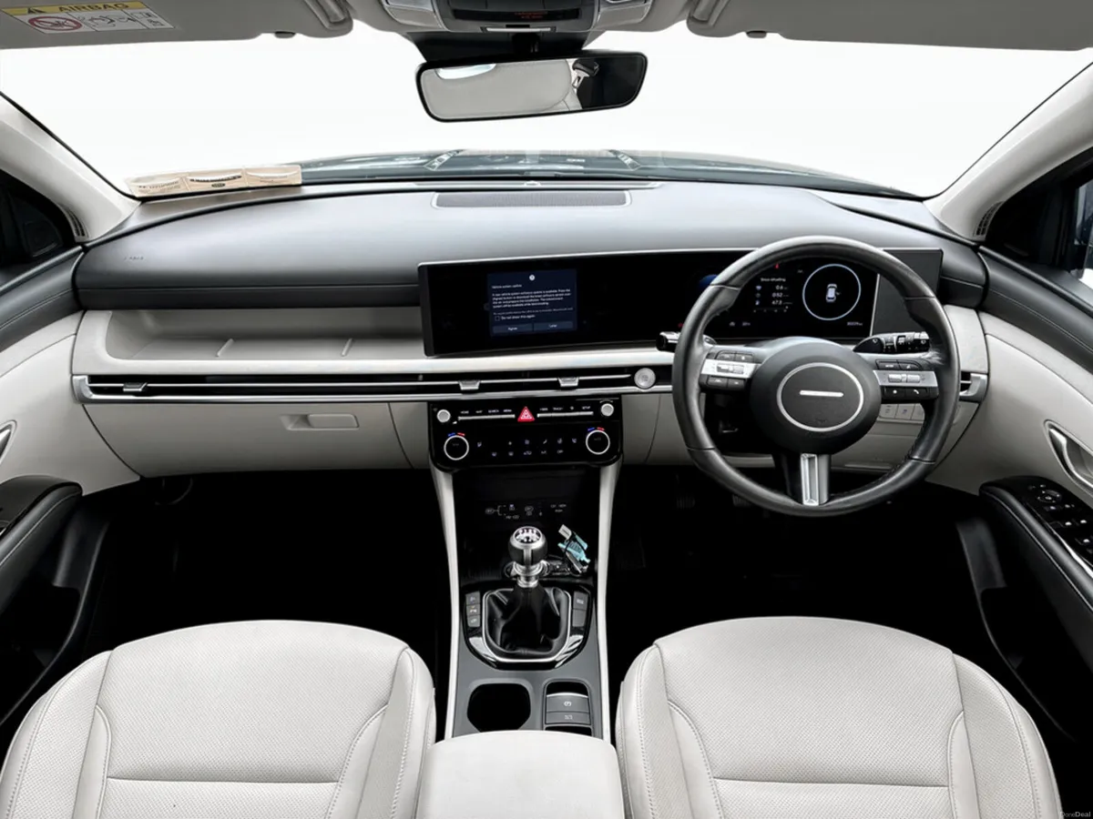 Hyundai Tucson Executive Plus 1.6 Diesel - Image 6