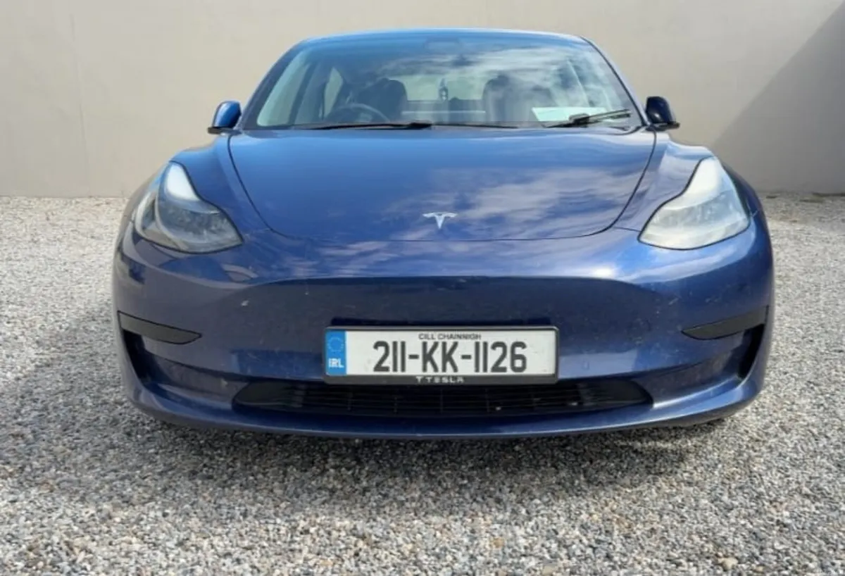 Tesla Model 3 2021 - Image 3