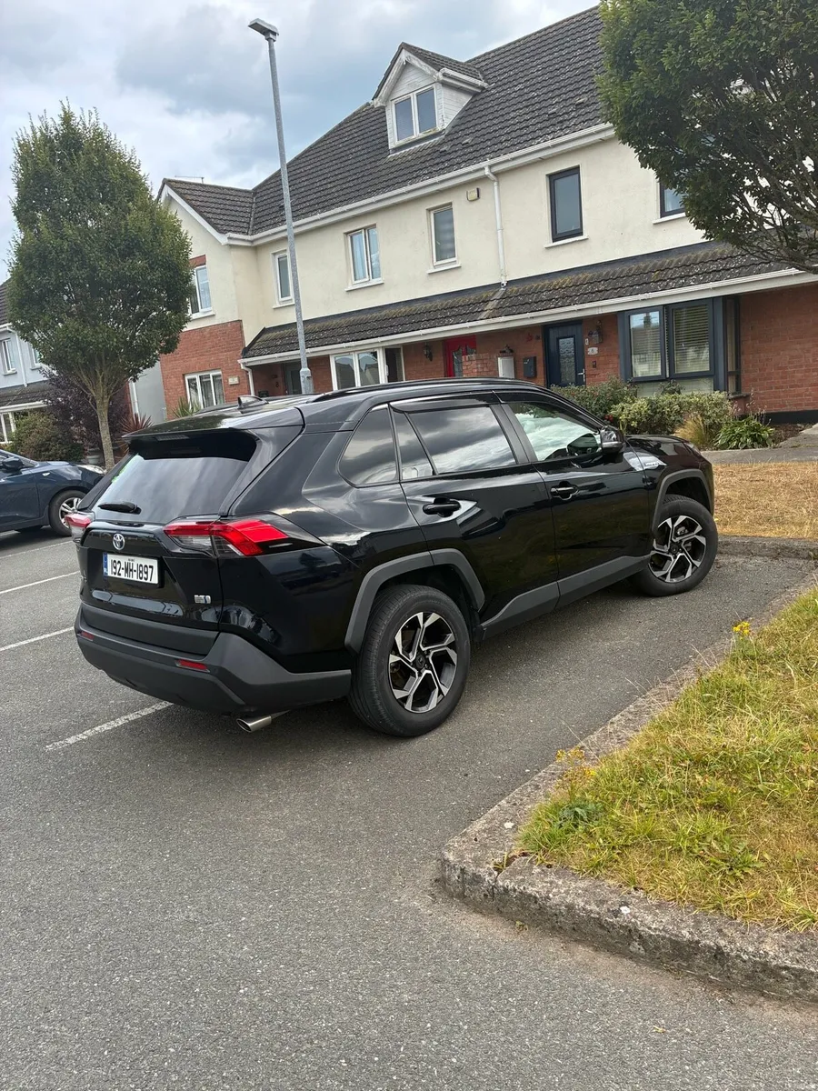 TOYOTA RAV4 - Image 2