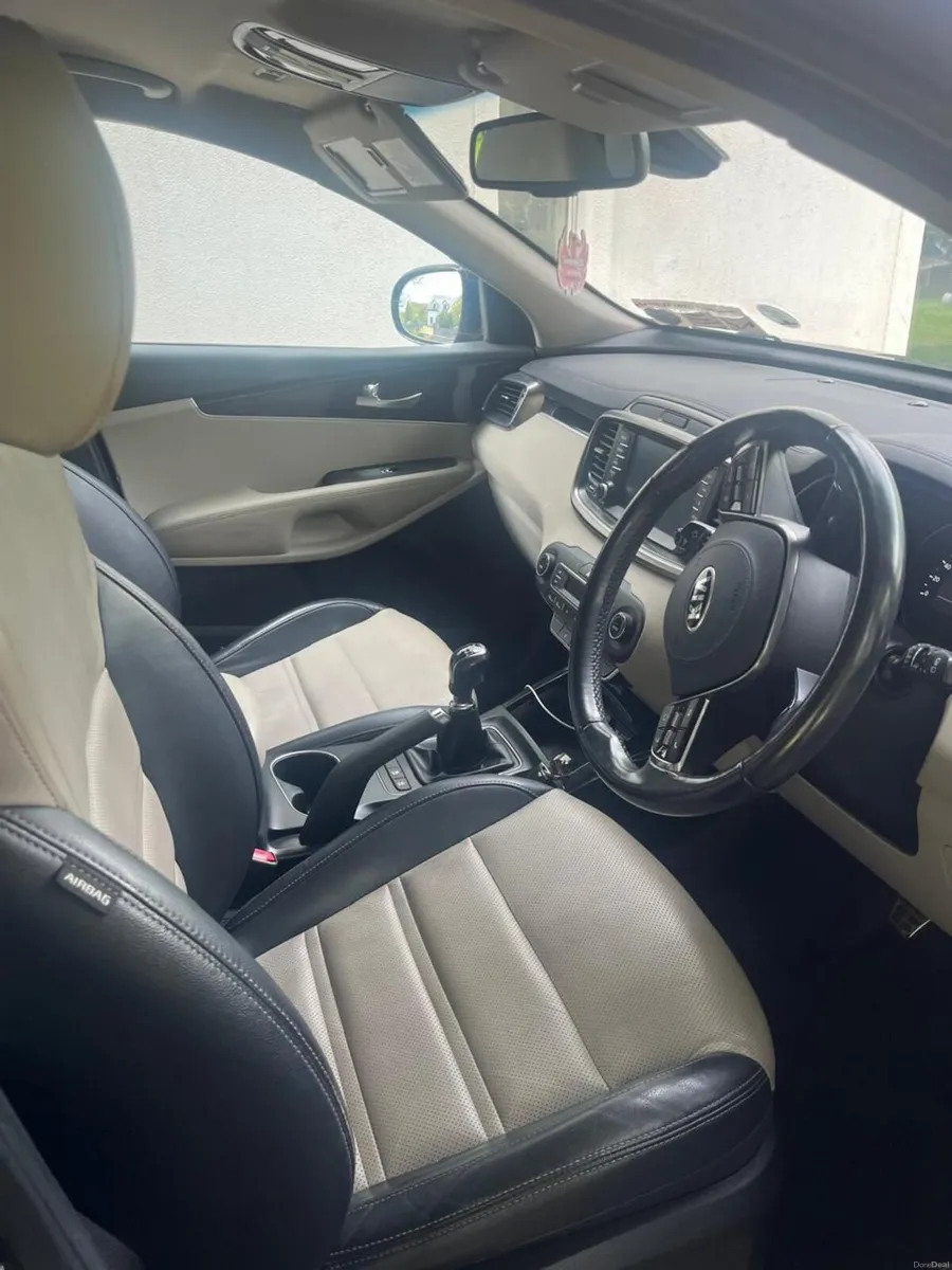 Kia Sorento 2019 - Image 5