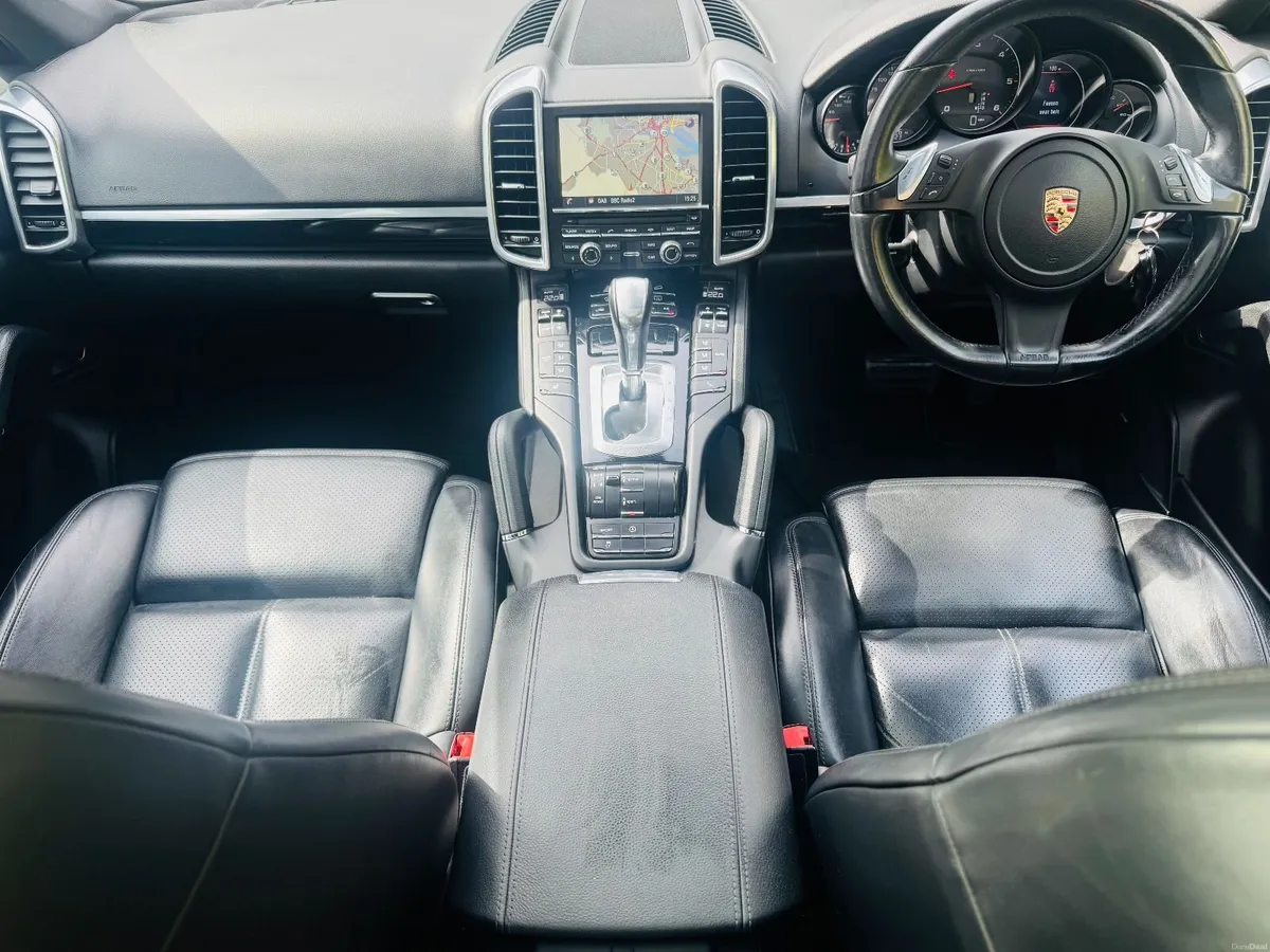 Porsche Cayenne 3.0D V6 Auto PDK STUNNING NI - Image 5