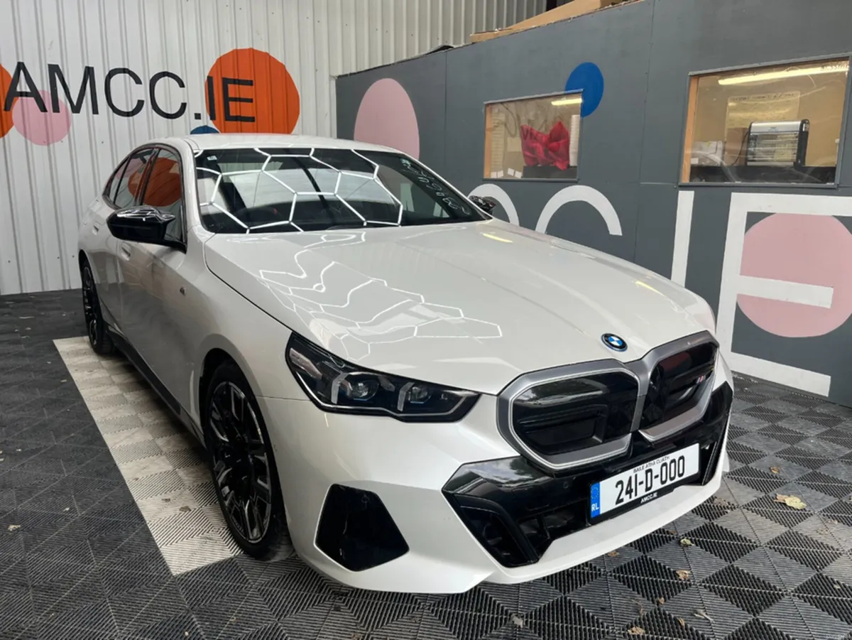 BMW i5 2024 BMW I5 4WD M60 XDRIVE AUTOMATIC / CRUI - Image 1