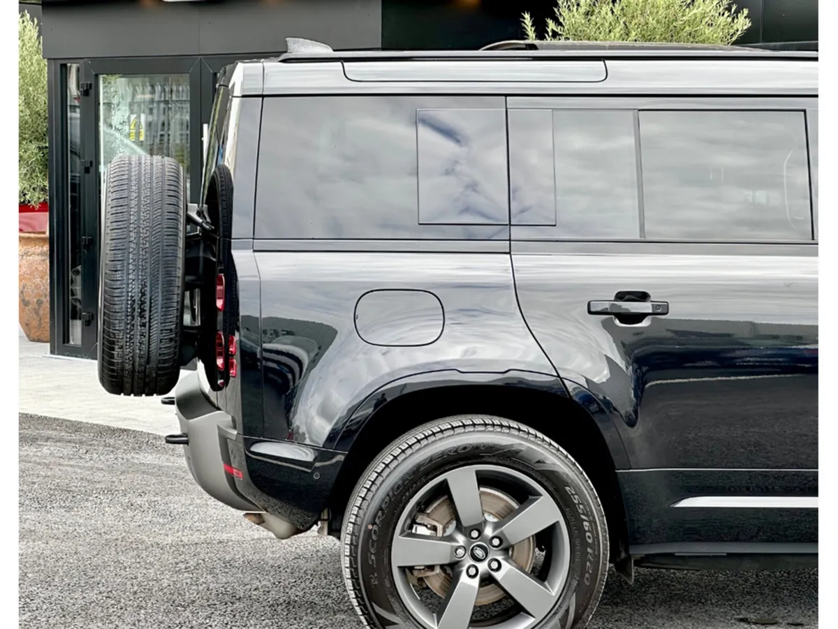Land Rover Defender X-DYNAMIC HSE - Image 5
