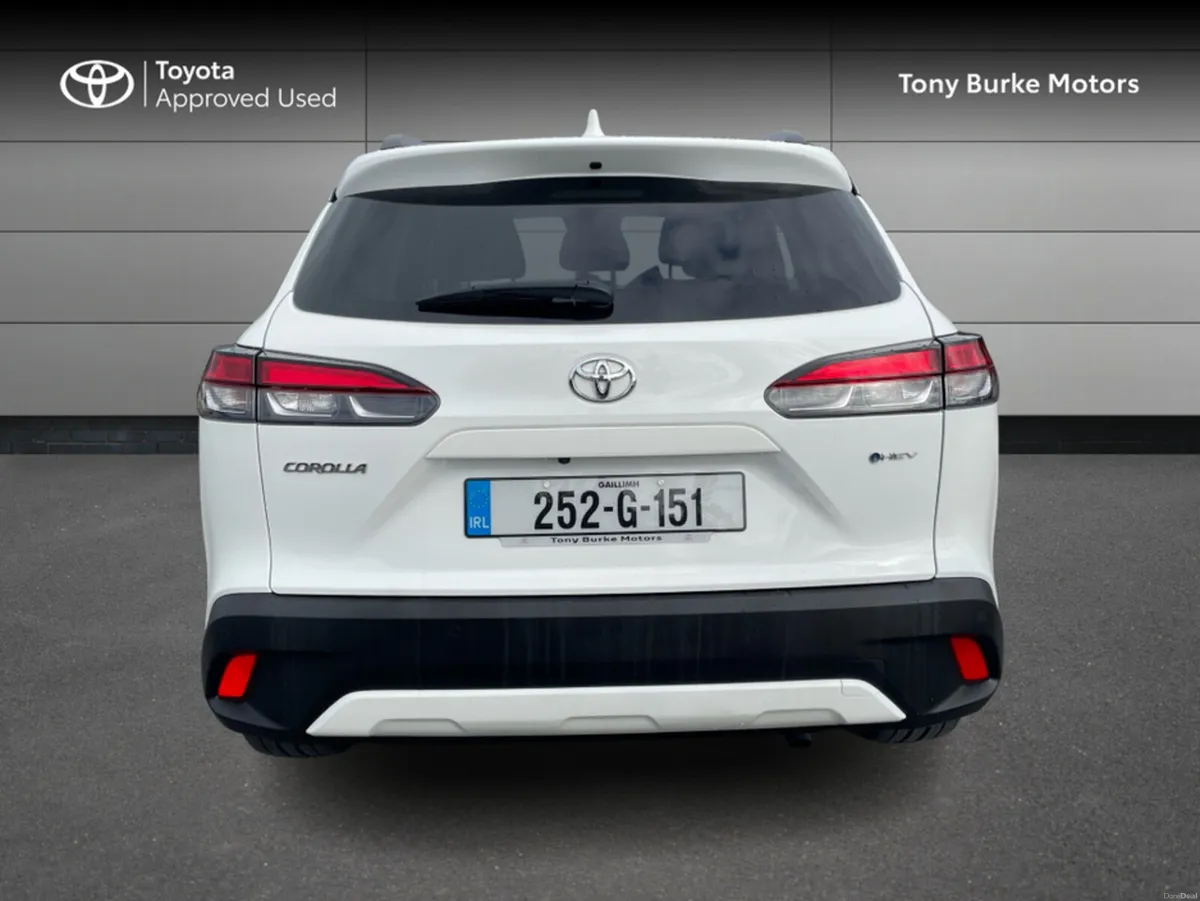 Toyota Corolla Cross - Save EUR 6,845 – Spor - Image 4