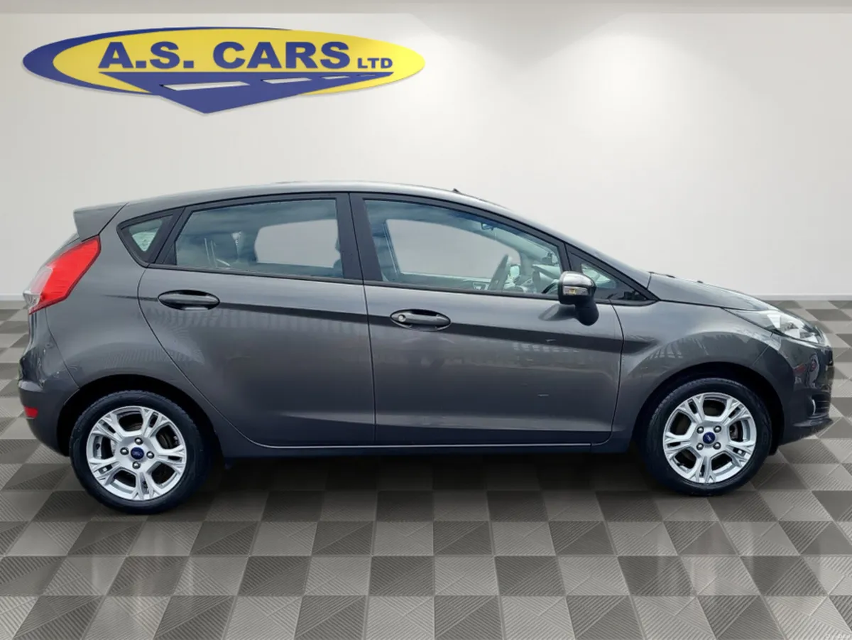 Ford Fiesta ZETEC 1.25 60PS M5 5DR MCA 4DR - Image 5