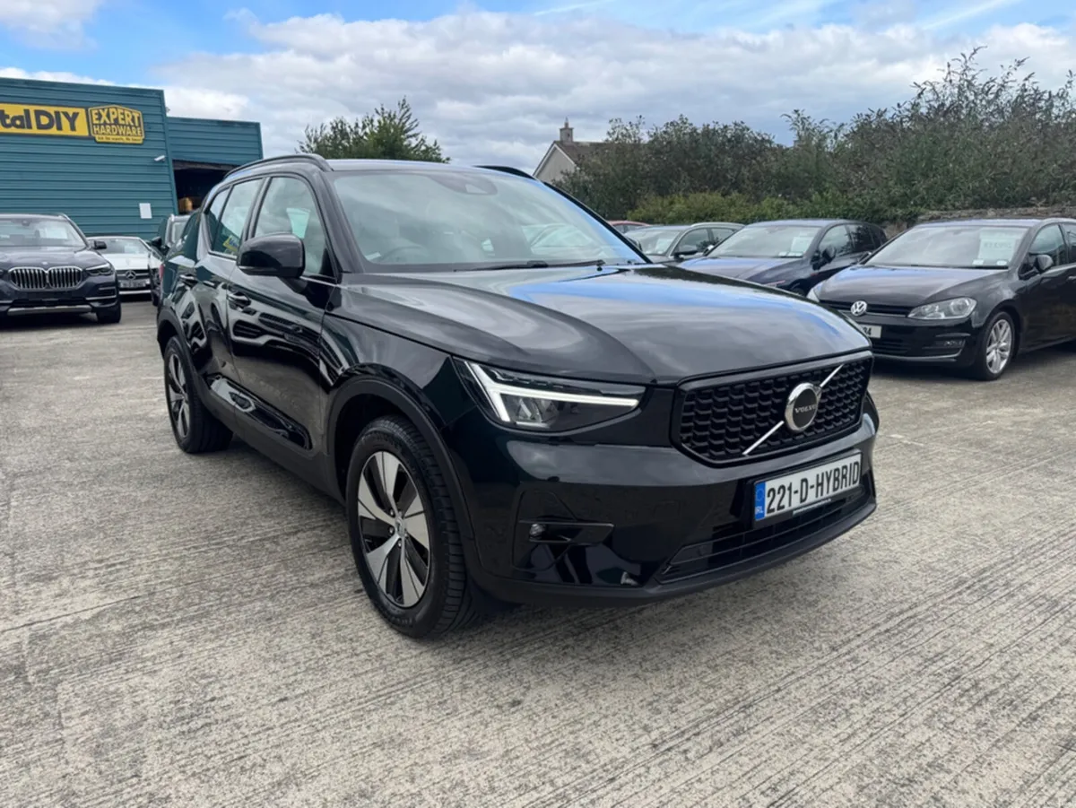 Volvo XC40 + T4 RECHARGE AUTO PLUS - Image 2
