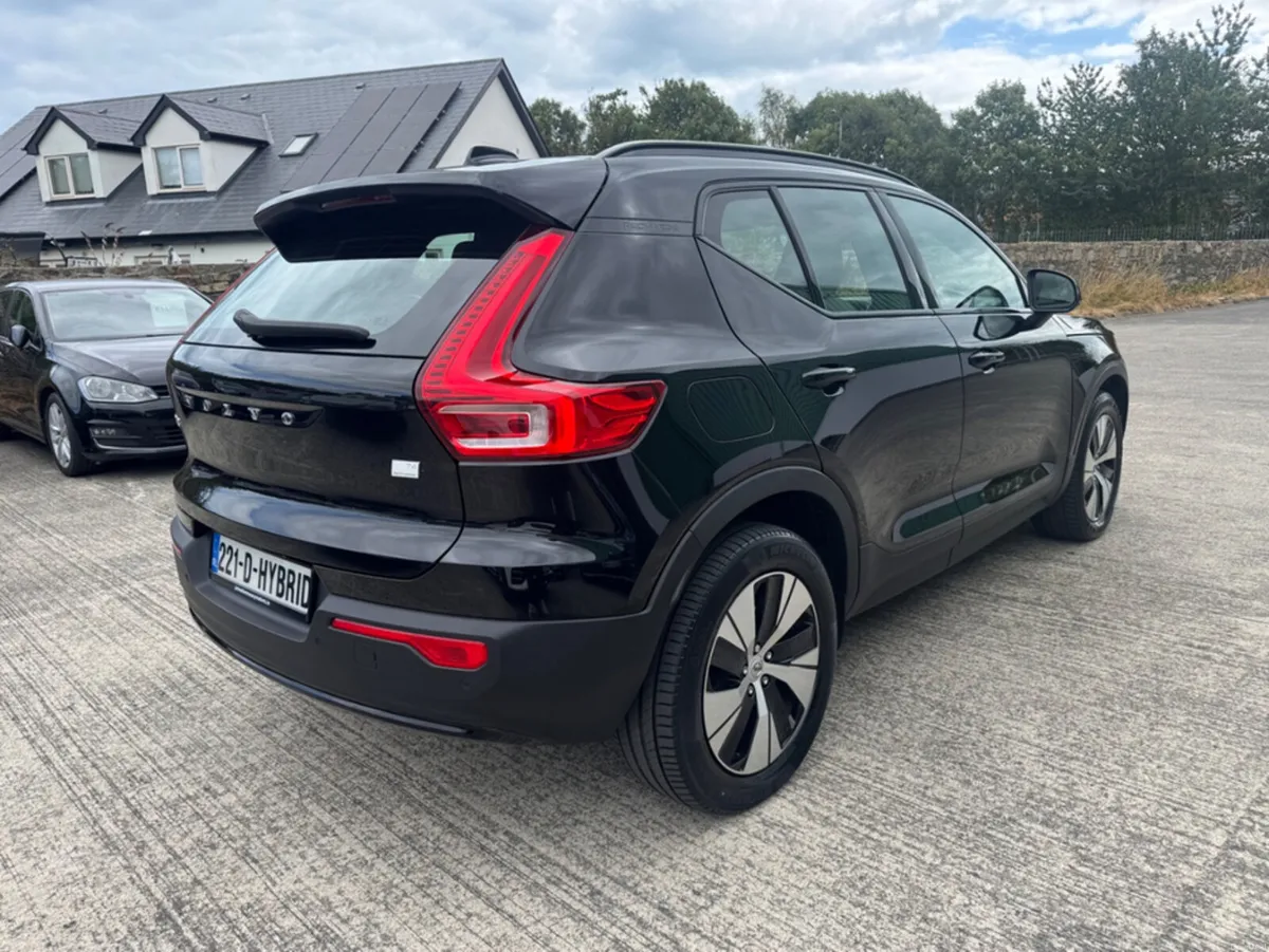 Volvo XC40 + T4 RECHARGE AUTO PLUS - Image 3