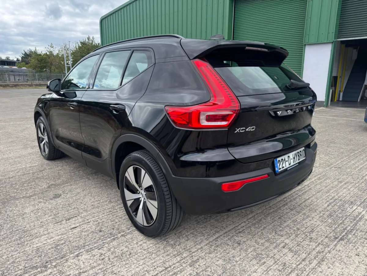 Volvo XC40 + T4 RECHARGE AUTO PLUS - Image 4