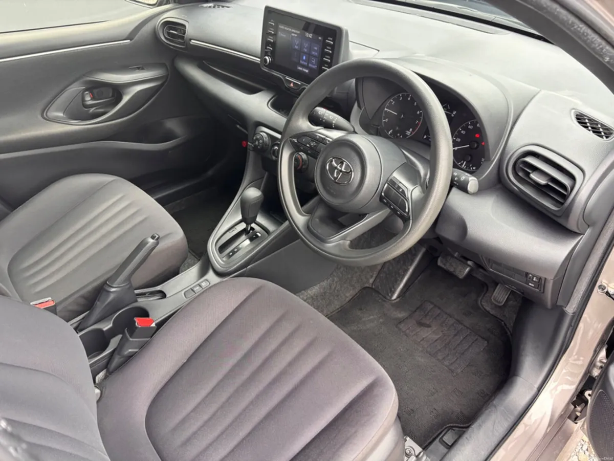 Toyota Yaris 1.0 AUTOMATIC  222D26604 - Image 6