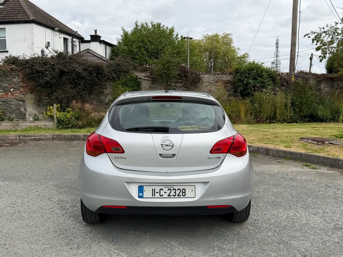 2011 Opel Astra 1.2 Diesel NCT 24/05/27 TAX 9/26 - Image 5
