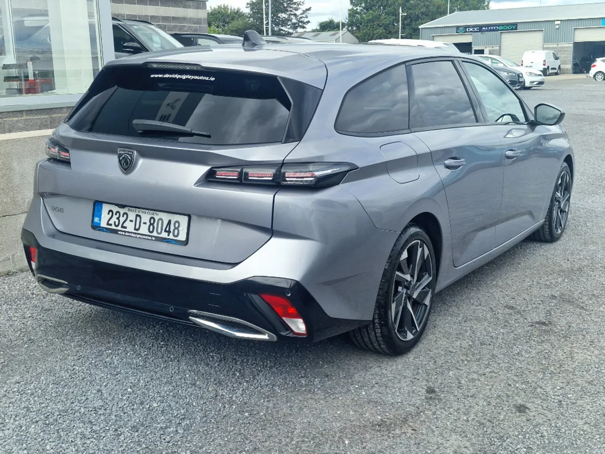 Peugeot 308 ESTATE Allure 1.5 HDI 130 Auto 4DR - Image 3