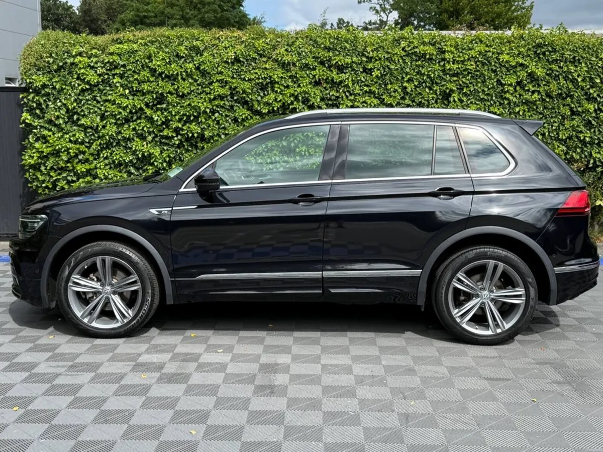 Volkswagen Tiguan R-LINE 4MOTION 2.0 TDI AUTO // H - Image 3