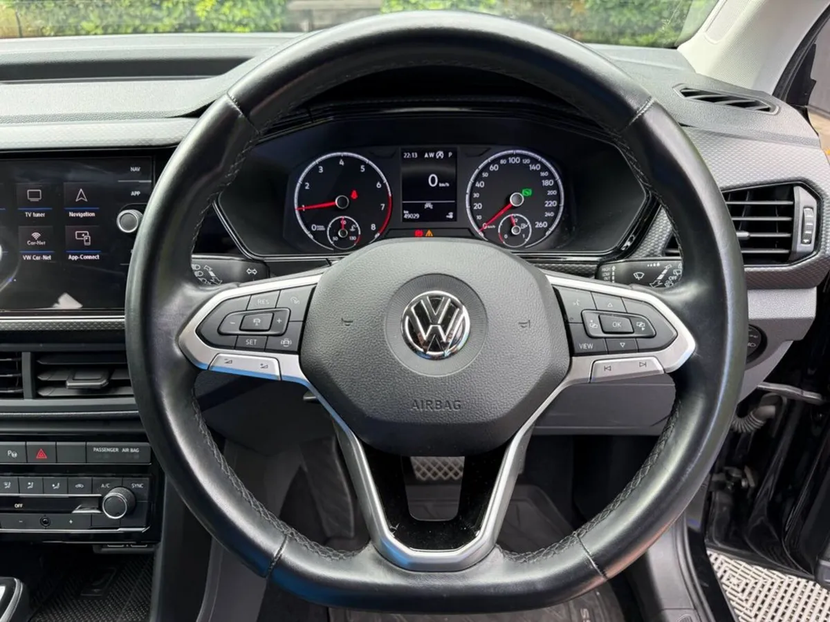 Volkswagen T-Cross FIRST EDITION 1.0 TSI AUTO // A - Image 4