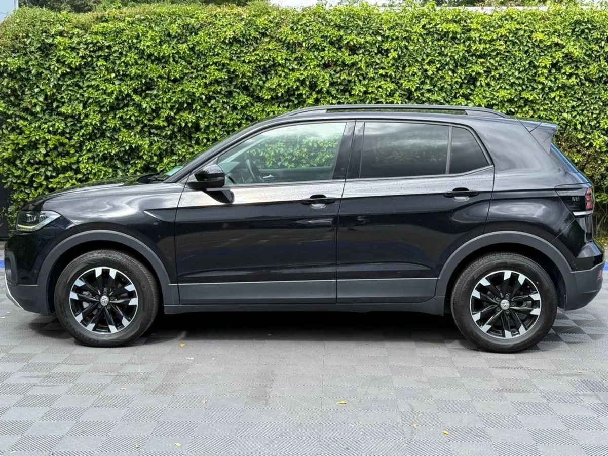 Volkswagen T-Cross FIRST EDITION 1.0 TSI AUTO // A - Image 3