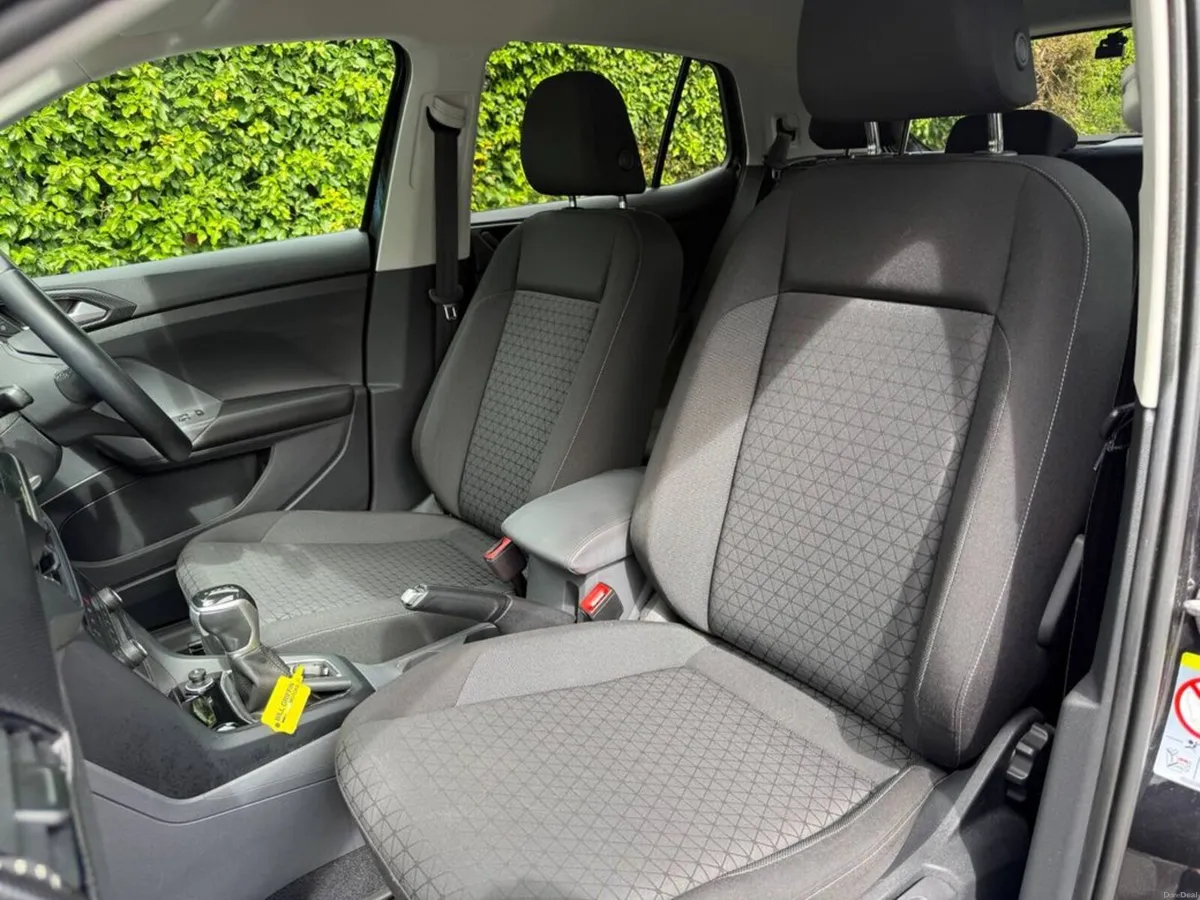 Volkswagen T-Cross FIRST EDITION 1.0 TSI AUTO // A - Image 6