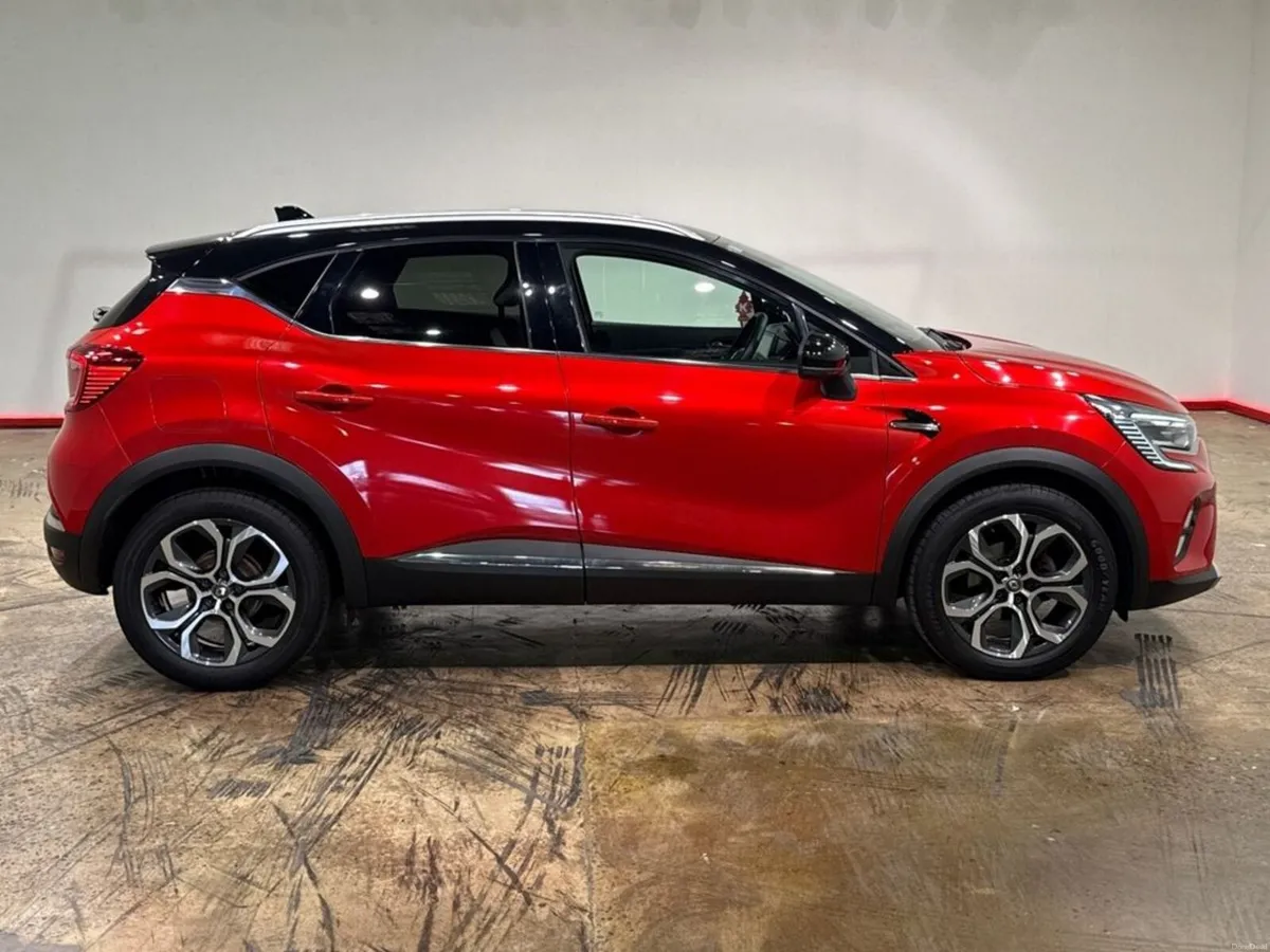 Renault Captur 1.4 AUTOMATIC - RED/BLACK TWO TONE - Image 2