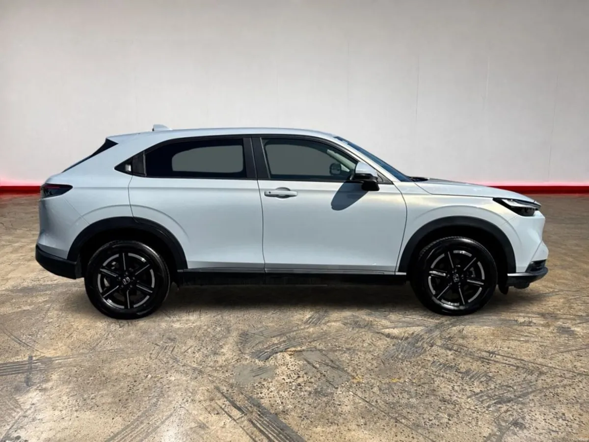 Honda Vezel 1.5 HYBRID AUTOMATIC - FACTORY ALLOYS - Image 2