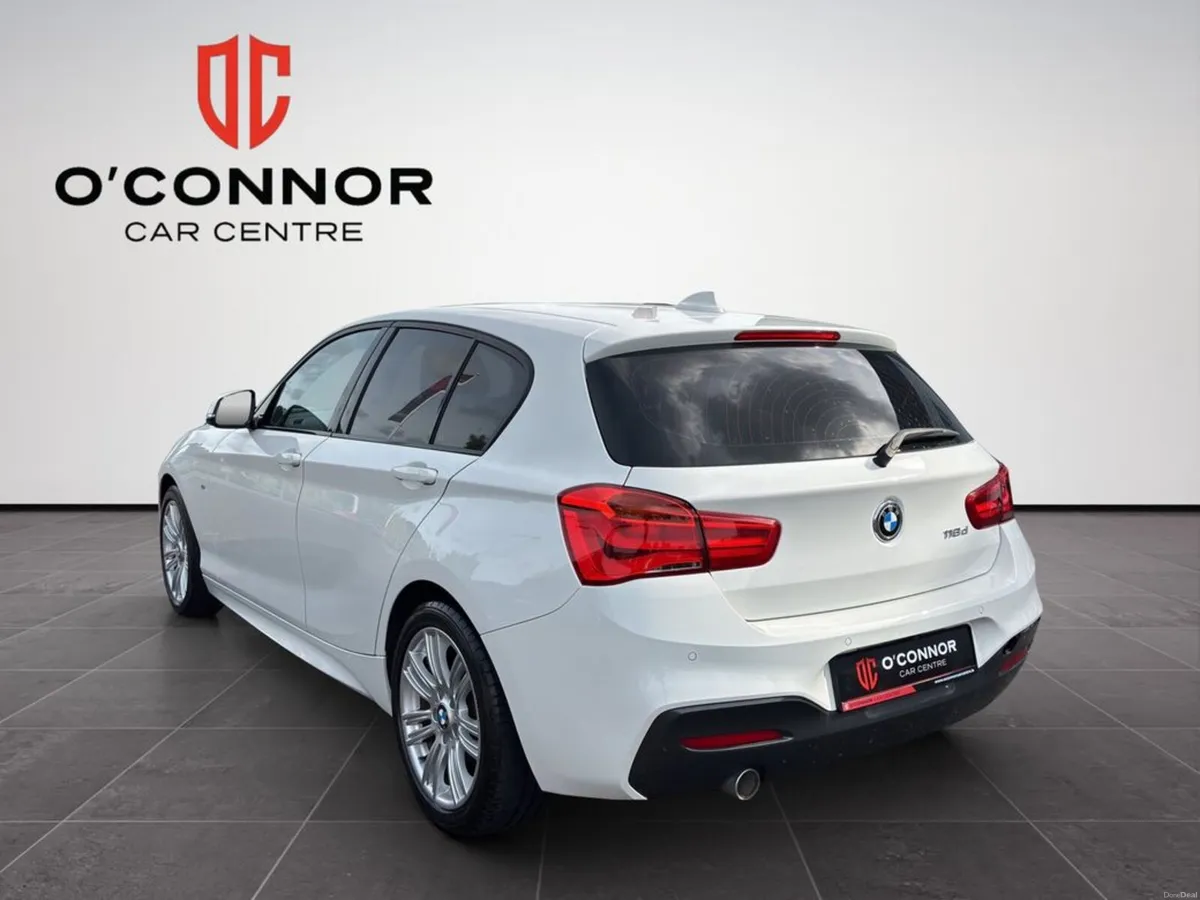 BMW 1-Series Small enough to throw around. classy - Image 4