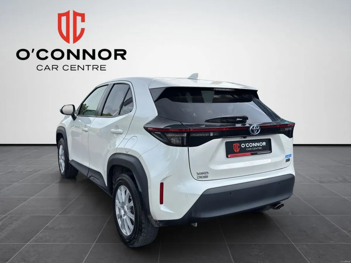 Toyota Yaris Cross SUV comfort, hybrid savings. th - Image 4