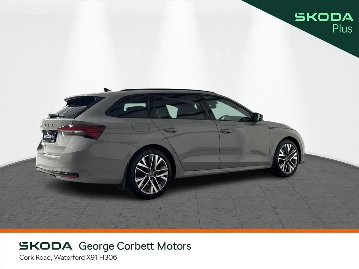 Skoda Octavia Sportline 2.0TDI 115HP (Ex Demo) - Image 3