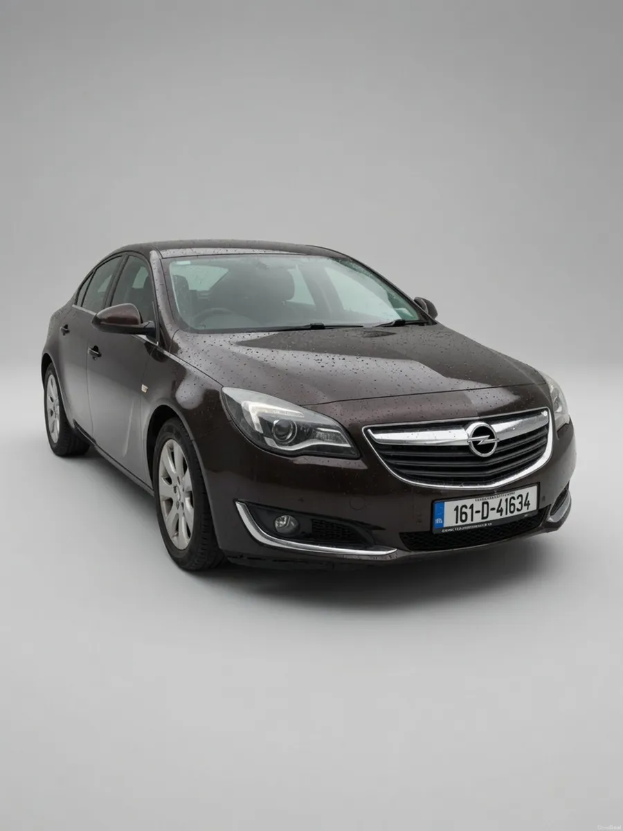 Opel Insignia - Image 1