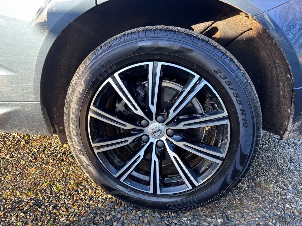 Volvo XC60 - Image 4