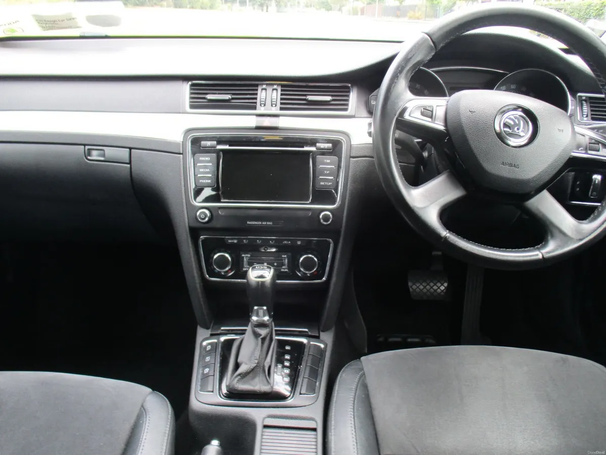 Skoda Superb 2015 20tdi cr se 140ps 5-door auto - Image 2