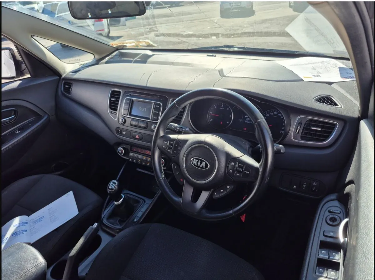 Kia Carens 2014 - Image 4