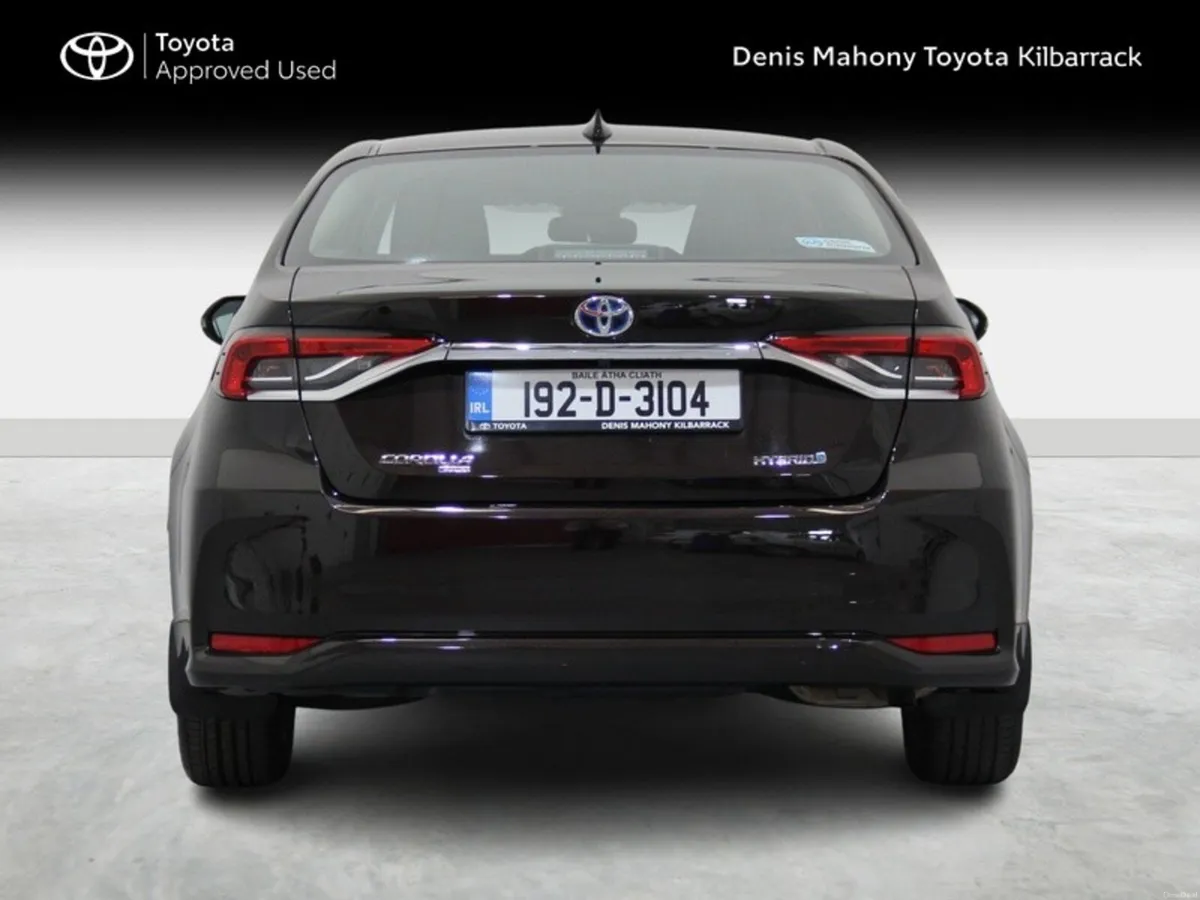 Toyota Corolla HYBRID LUNA SALOON - Image 4