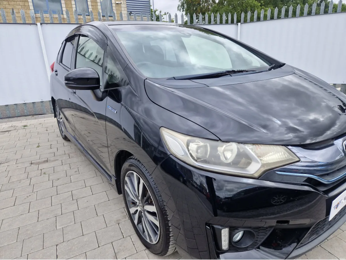 Honda Fit 1.5 PETROL HYBRID AUTO - Image 2